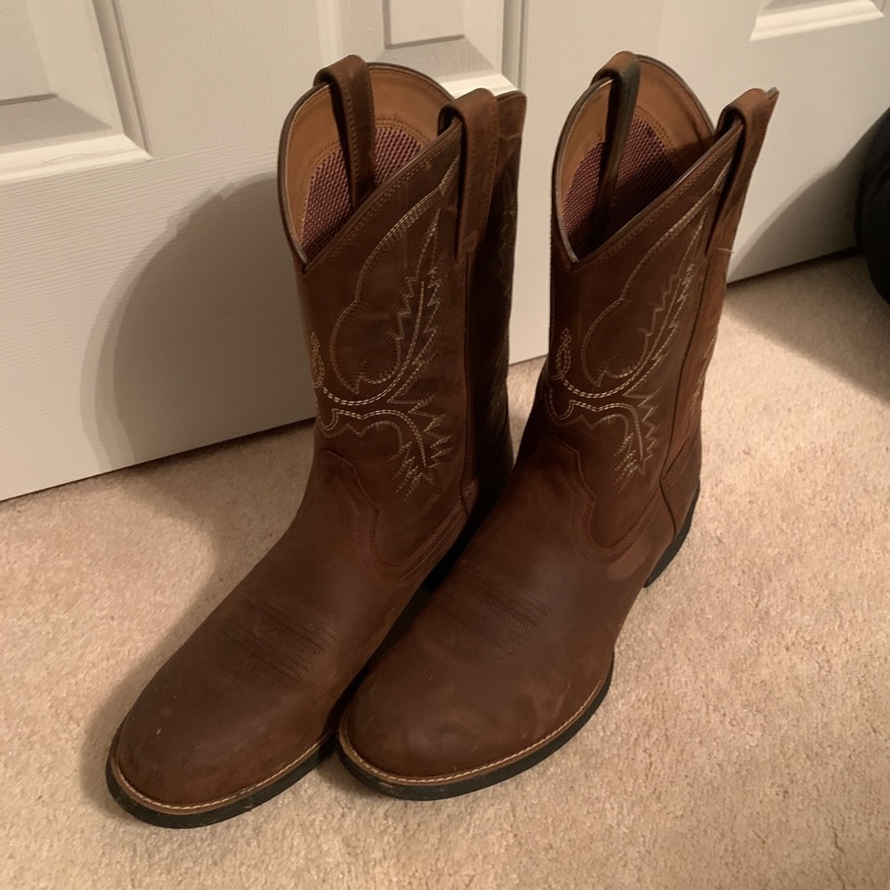 Arita Boots BRAND NEW
